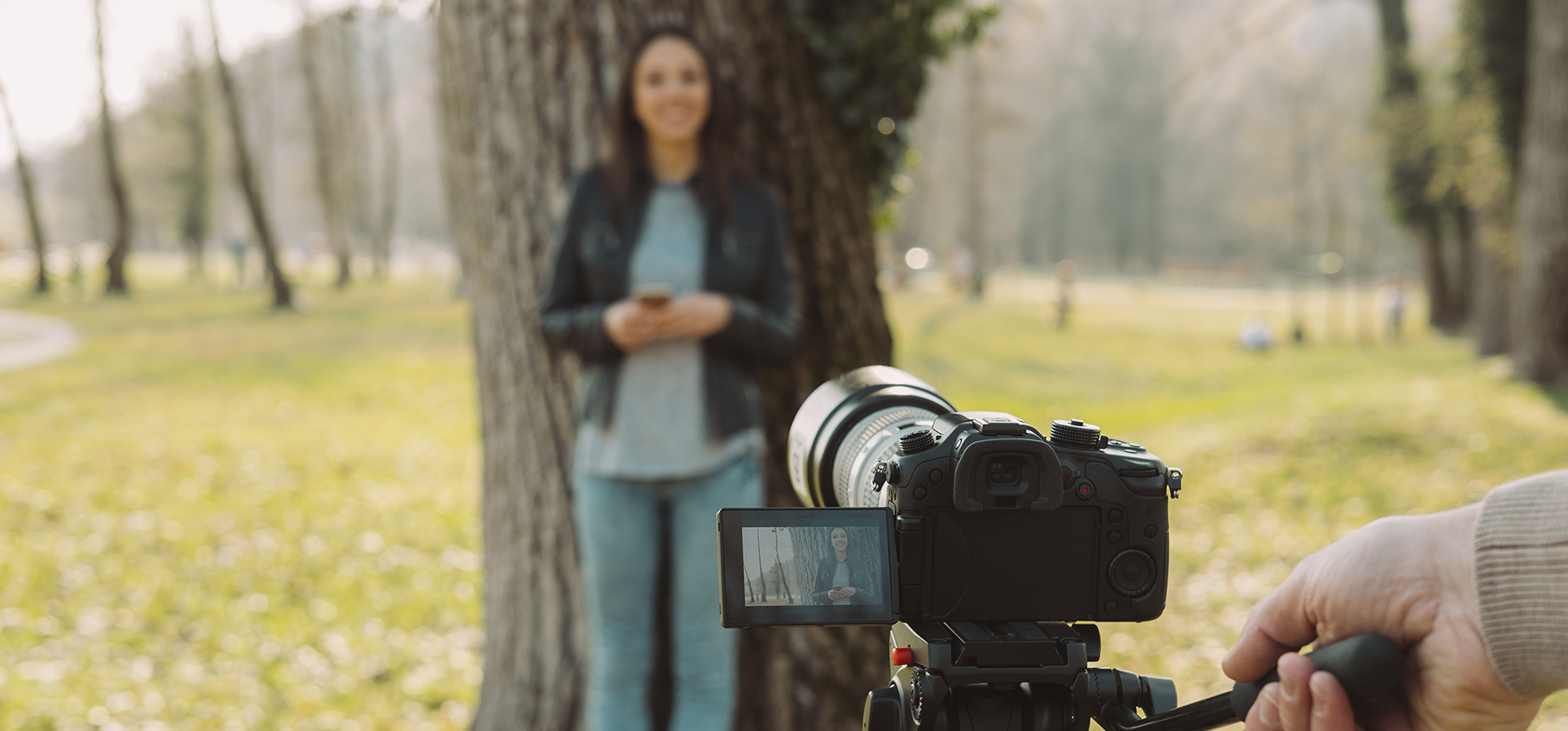 Banner do projeto Eu Incentivo, uma campanha digital colaborativa da Associação Verde Esperança, com chamada para mobilização em redes sociais e apoio a causas socioambientais.